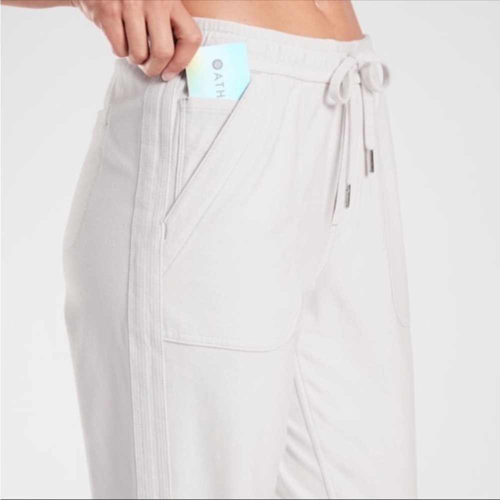 Athleta Farrallon Jogger In Birch Grey Size 4 - Picture 2 of 10